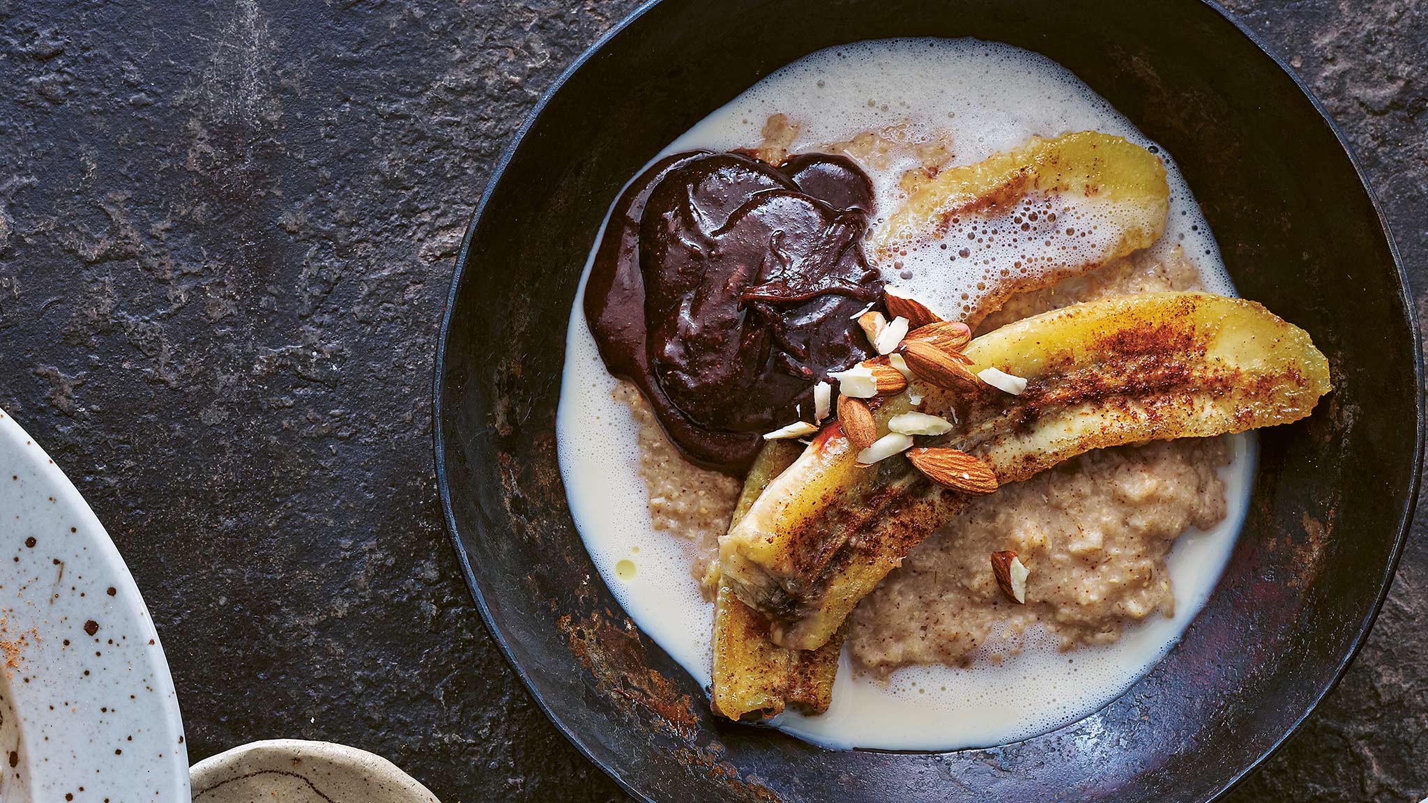 Havregrynsgröt med stekt banan och nutella